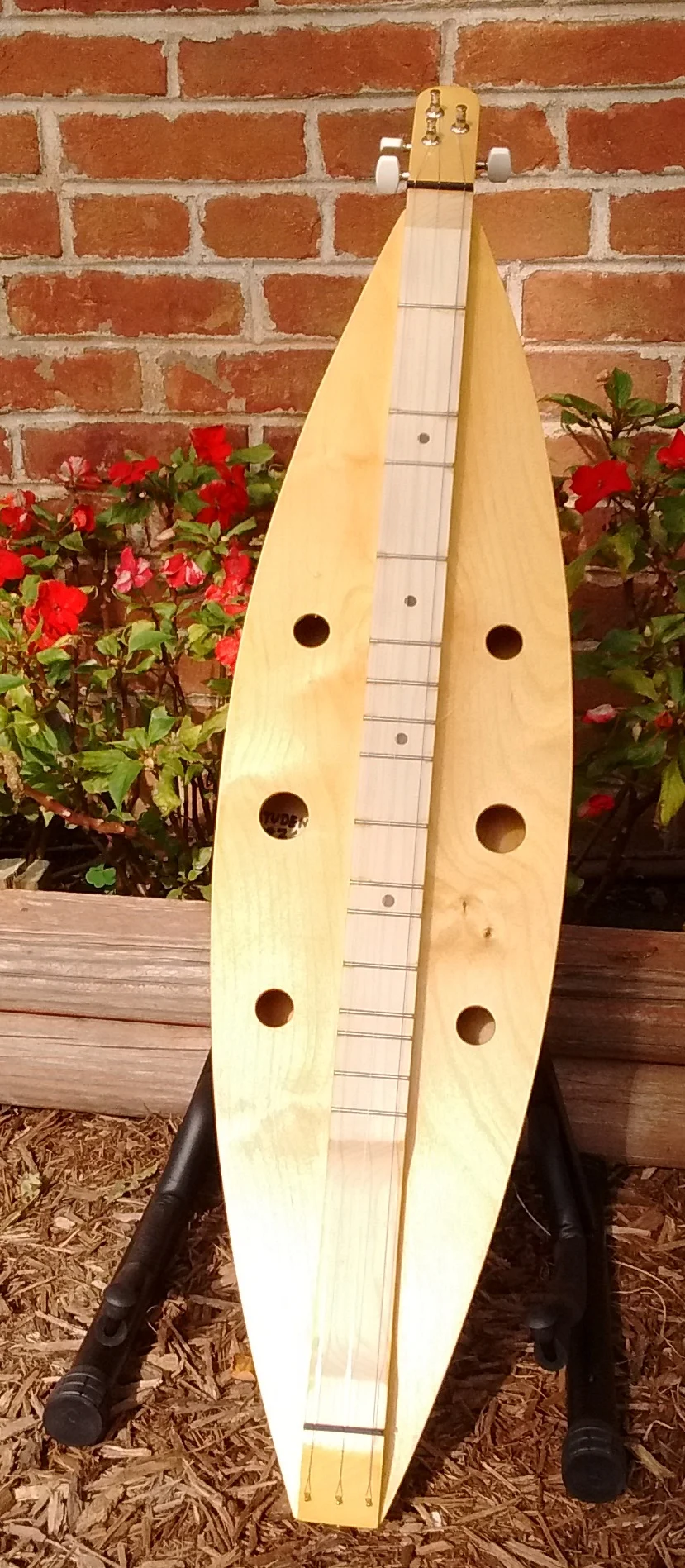 Dulcimers — A unique music store in Brown County, Indiana!