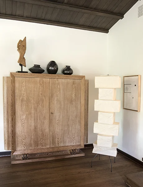 2a 1520RoblePreviews-0013cabinet_jb.jpg
