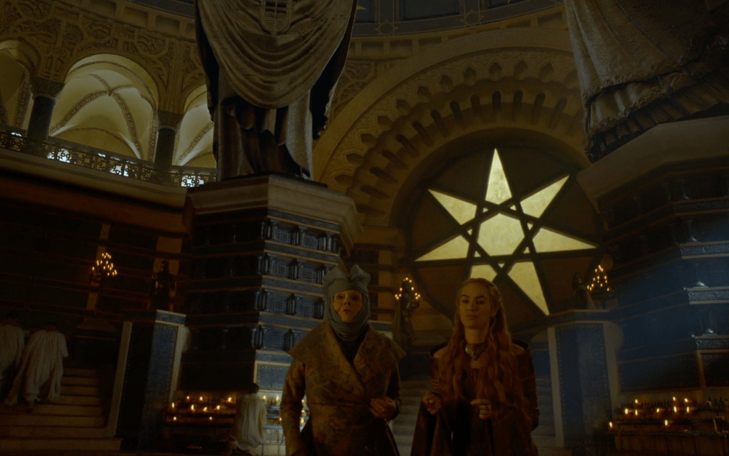 Two beautiful high-born ladies taking a stroll at the Sept of Baelor | HBO