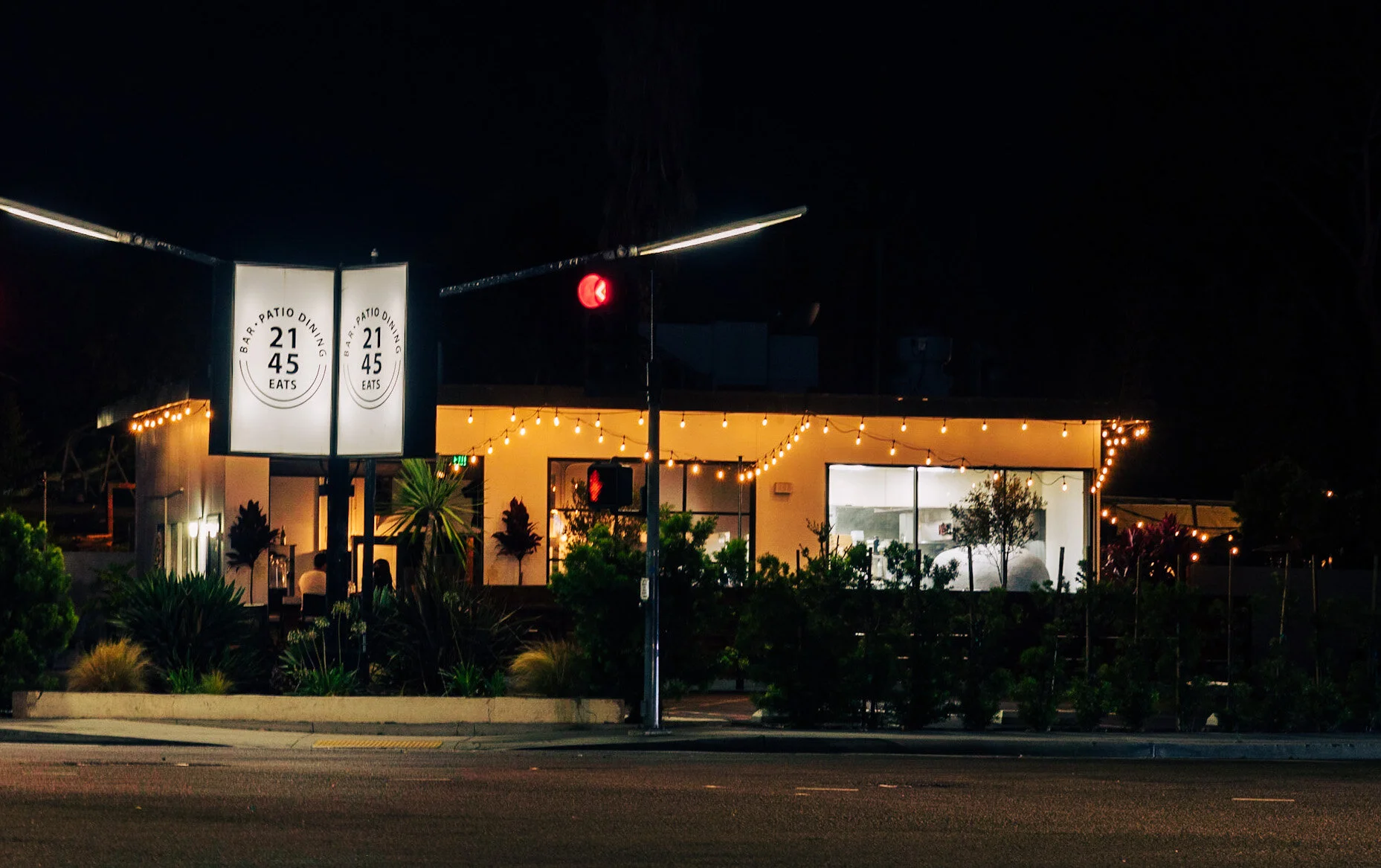 Victoria Night Pic Front Sign:Restuarnt.JPG