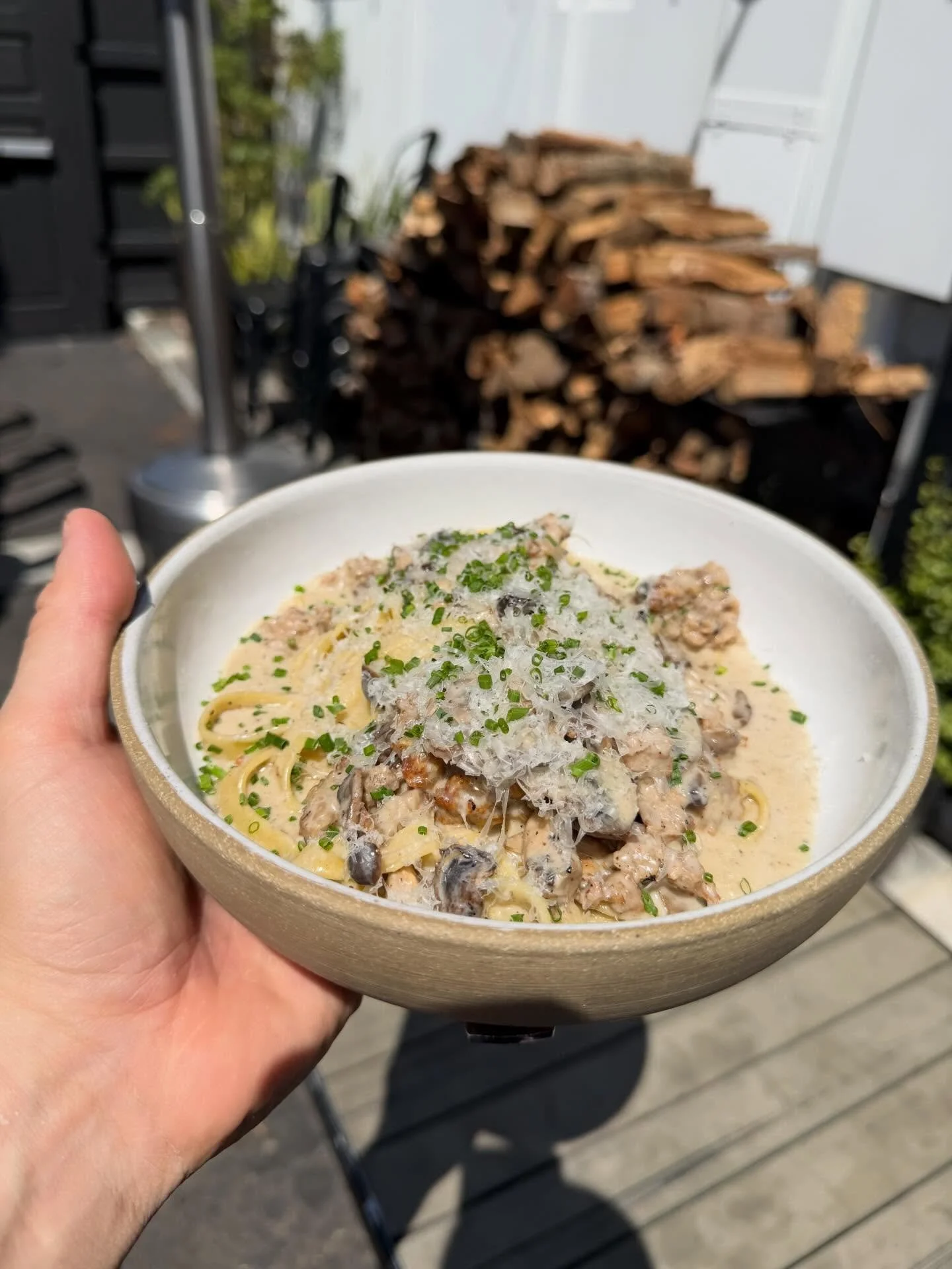 Today is pasta Wednesday!!! Our pasta is: Fettuccine, mushroom cream sauce, Italian sausage, and Parmesan! Come in and check it out 

#wine #pasta #oceats #ocrestaurants #craftcocktails