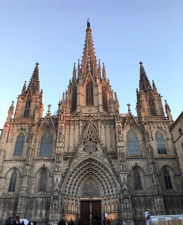 The gorgeous Cathedral of Barcelona at sunset! Located in the Gothic quarter of the city, after a cathedral tour there are endless shops, cafes &amp; markets to stroll through! It is one of our favorite neighborhoods in Barcelona! #altheatravel #barc