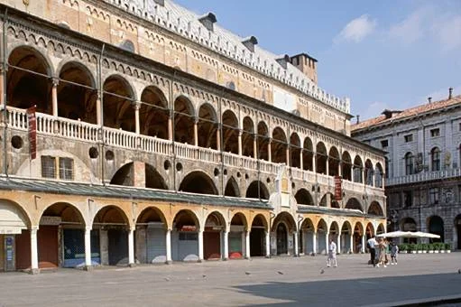 The Piazza delle Erbe , in Padua, is where I imagined Zaneta Lucia listening to Lucrezia Marinella's lecture.