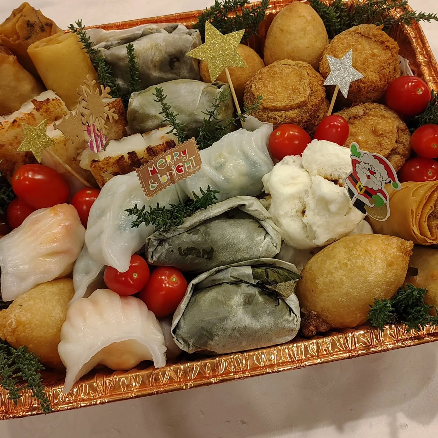 Today we are so happy that PHSA (provincial Health Services Authority)ordered Christmas Platter for that Staff Party!

Our "Jingle All The Way" is the first and only Vegan Dim Sum Platter in Greater Vancouver! We thank PHSA for their kind s