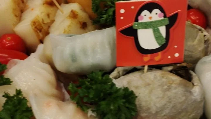 Merry Christmas to you all! 

This is the first year we launch this Vegan Dim Sum Party Platter and it's the first ever in Vancouver! We received so many great feedback from customers and we truly thank all of you for your continuing support.

We wil