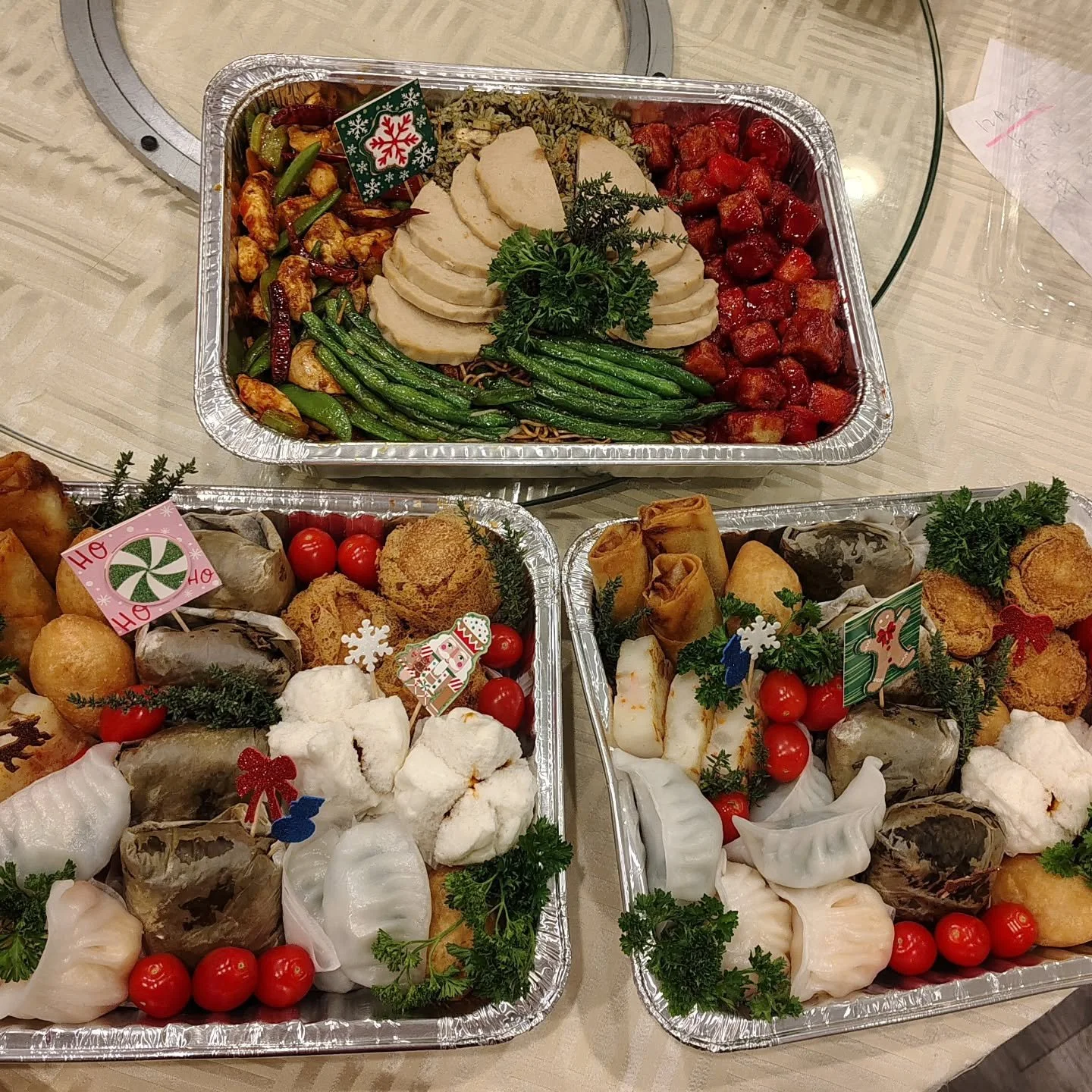 We wish to thank our customers for ordering these Vegan Party Platters to share at their party events. 

This is the first year we launch these Vegan Party Platters! We received so many great feedback from customers and we truly thank all of you for 