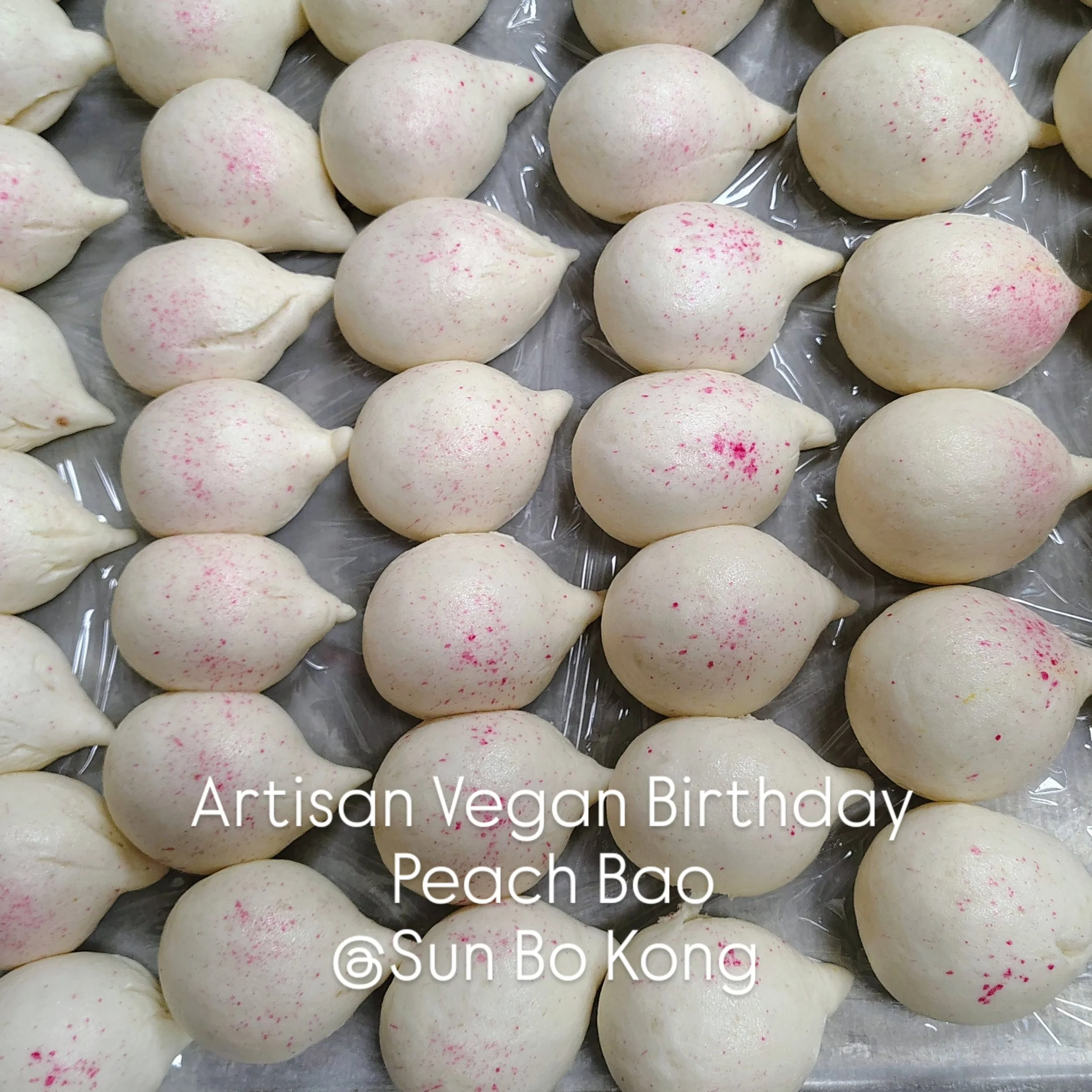 Our Chinese Birthday Peach Bao is handmade by our chefs! 

It's a Chinese tradition to eat Birthday Peach Bao (Sao Bao 壽桃) for longevity! Ours is Vegan-friendly and with red bean paste filling.

Best to pre-order as you make a reservation with us as 