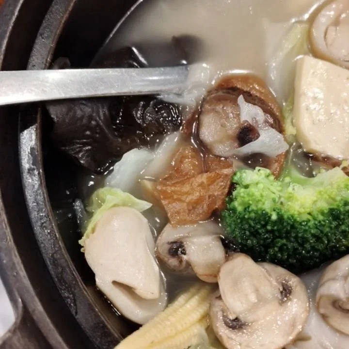 Our delicious Vegan Wonton!
Soup Wonton, Wonton Soup Noodle or Spicy Wonton at your choice! 
But, Vegan Wonton is only upon request when you place order with us and they sold out fast, so, only While Stock Lasts!

For bulk order of Vegan Wonton, you 