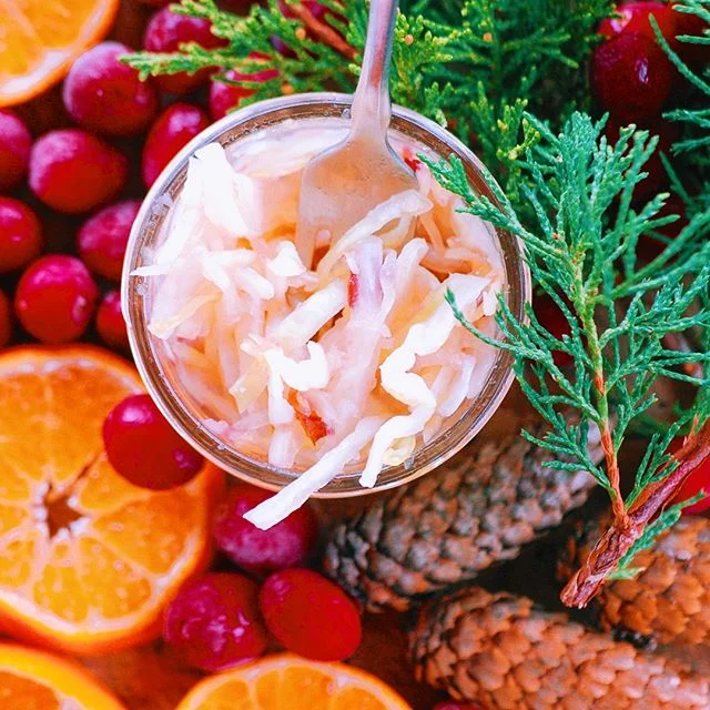 Introducing our Christmas Kraut🎄.
.
This mild, crisp and sweet kraut is made with cranberries, apple and fresh orange juice. A perfect addition to your holiday table!
.
We've've made this one special for tomorrow's Holiday Open house at @henryofpelh