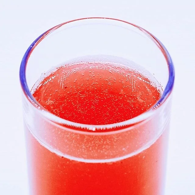 We love it when our drinks can't sit still.

#livingfoods #raw #unpasteurized #fermented #goodbacteria #probiotics #kvass #cranberry #lemon #fizzy #local #handmade #guthealth #nutritionistapproved #nutritionistmade #niagarafalls #stcatharines #fizzfe
