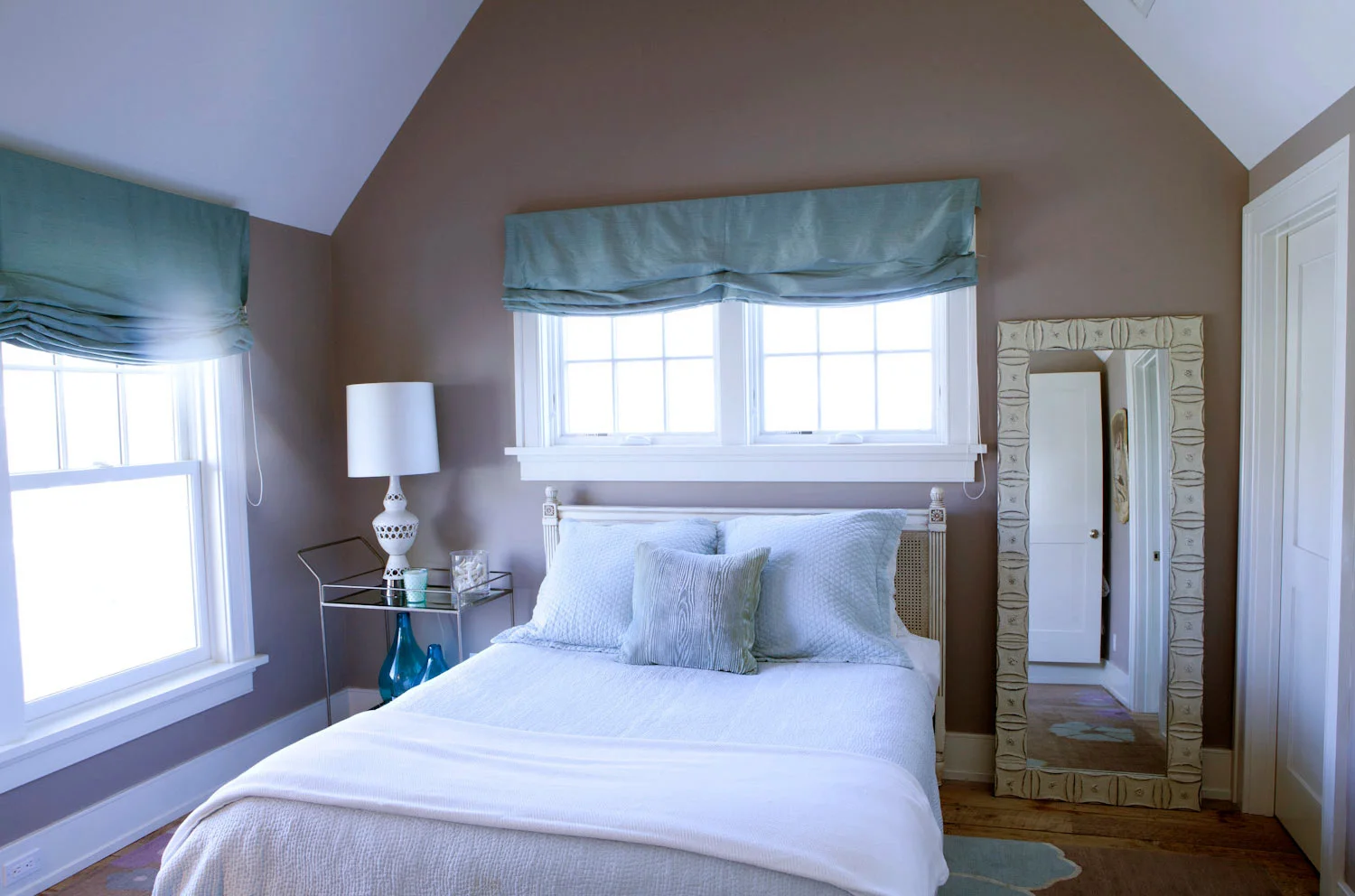 FreestyleRestyle_Westport_guestroom1.jpg