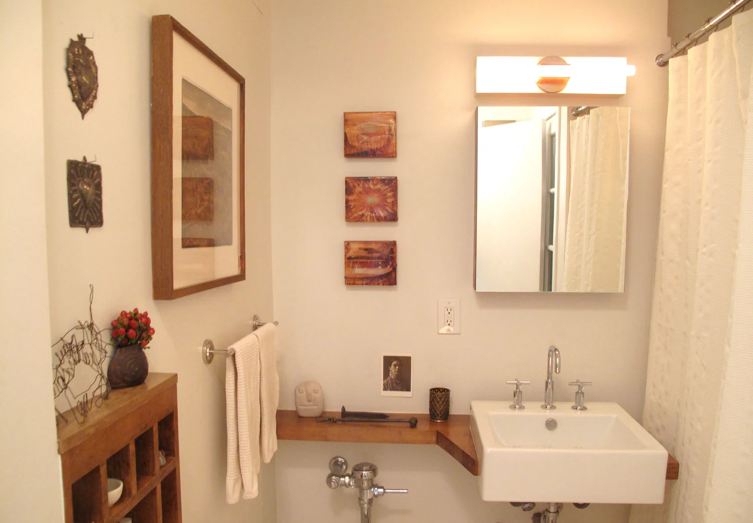 FreestyleRestyle_37thSt_bathroom.jpg