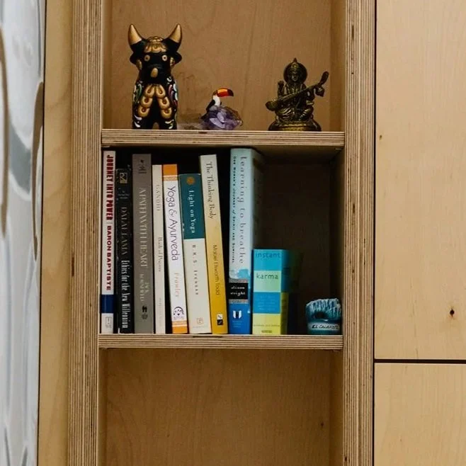 Flow Study: The Philosophy Behind the Practice: An Introduction to the Eight Limbs of Yoga by Kathryn Smith 