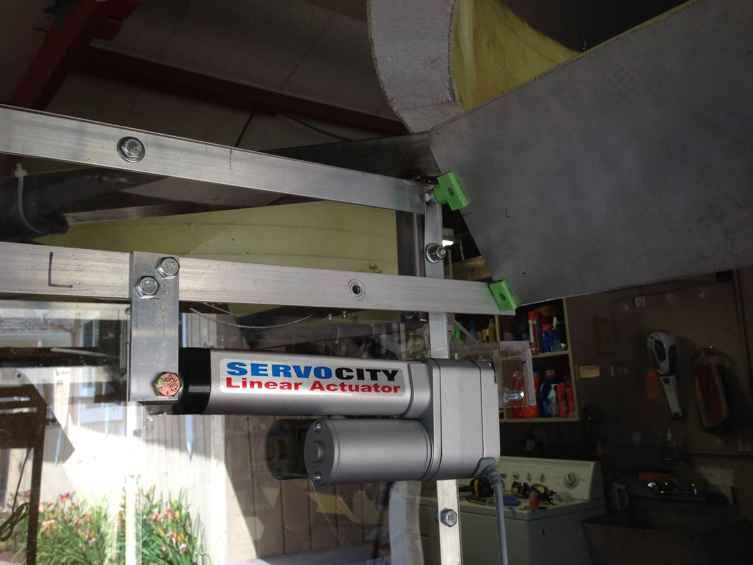 Eventually the control flaps were also controlled by servos so the entire device could be controlled by remote 