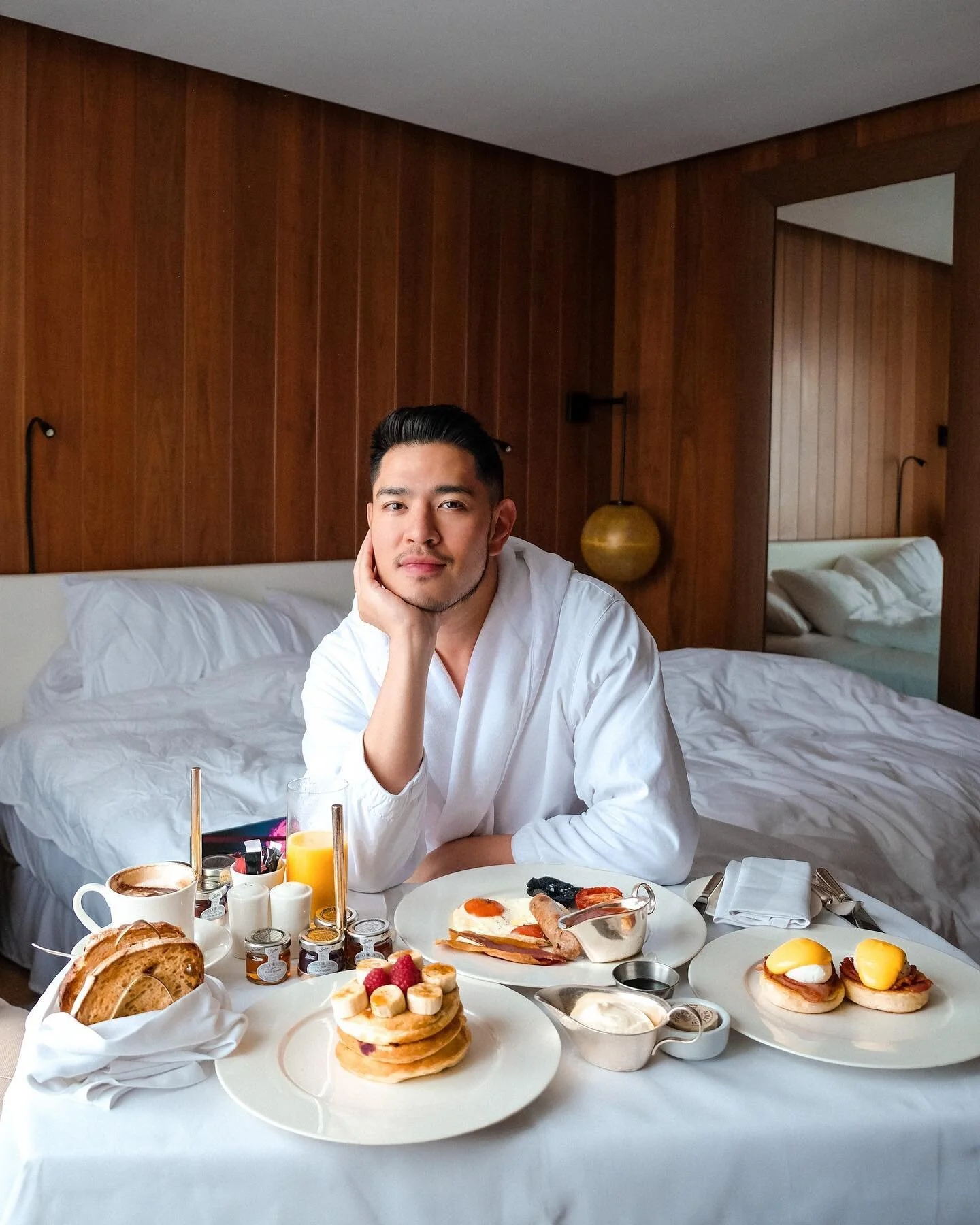 They say breakfast is the most important meal of the day @editionlondon #londonedition 

-
#breakfastofchampions #roomservice #breakfastinbed #luxurytraveller #instaman #menslifestyle #menwithclass #menwithexplore #hoscos #gaytravel #gaytraveler #out