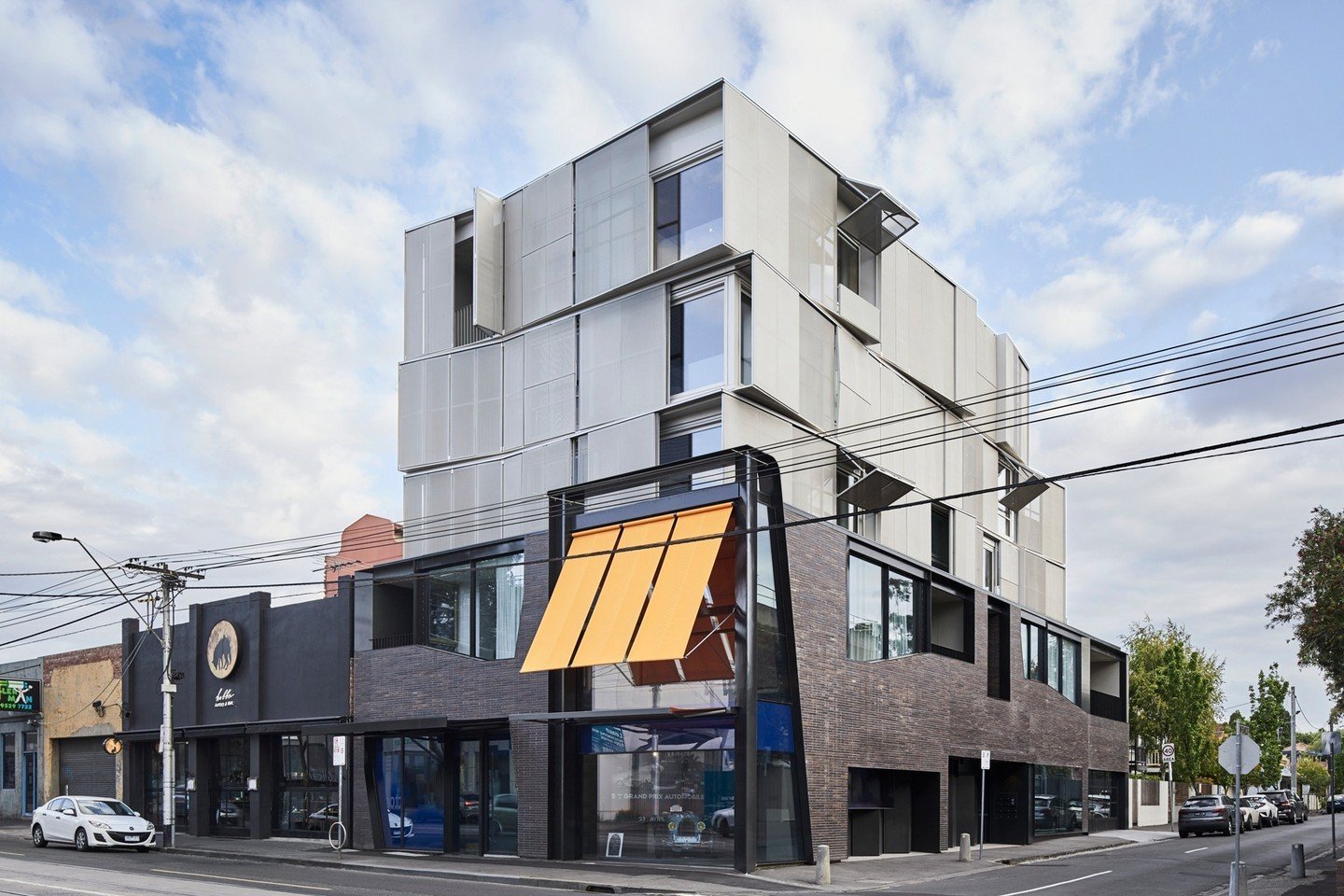 As day turns to night, the Krause Bricks that highlight these Malvern Road apartments take on a distinctly different character, adding to the overall sense of transience in the design.

&ldquo;This finely detailed residential development appears in a