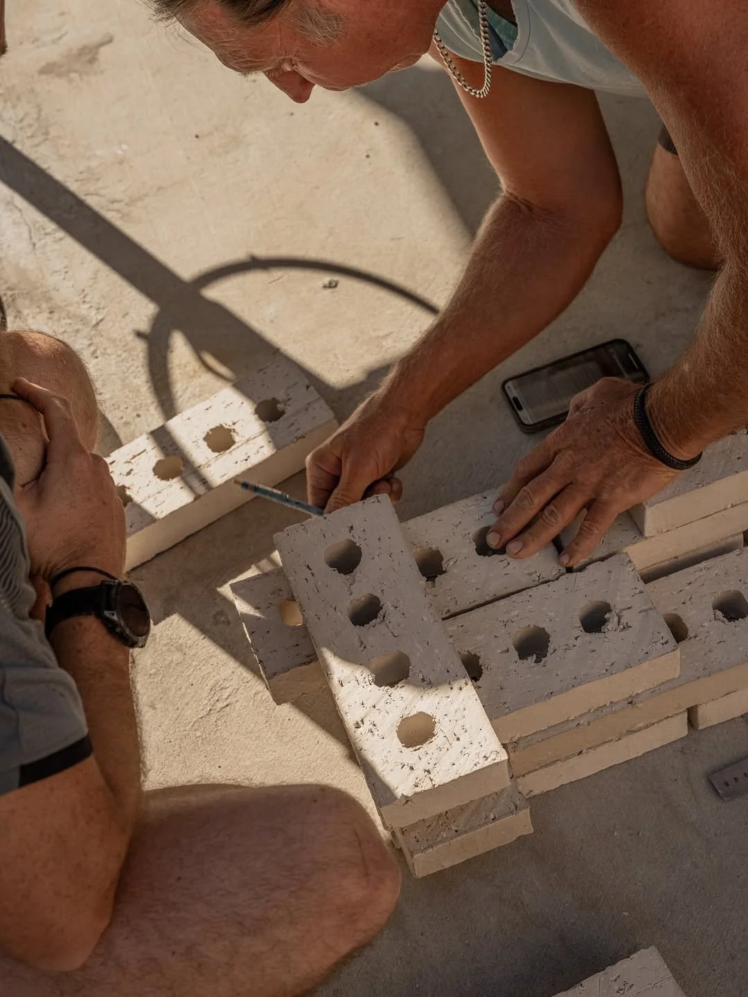 Thanks to @tomblessing.studio for sharing these pictures - Krause Bricks in the skilled hands of @candourbuilders, on site at Bardon in Brisbane.

Photos: @tomblessing.studio