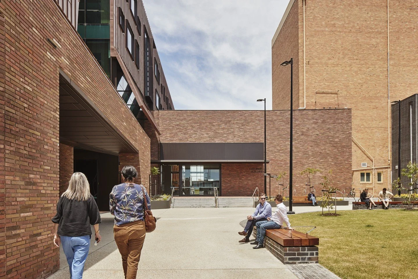 Texture, scale, and local roots. The design of Ballarat's GovHub masterfully incorporates local products inside and out, including our own Emperor Bricks in an earthy Terra Firma blend. This innovative workspace delivers on both aesthetic excellence 