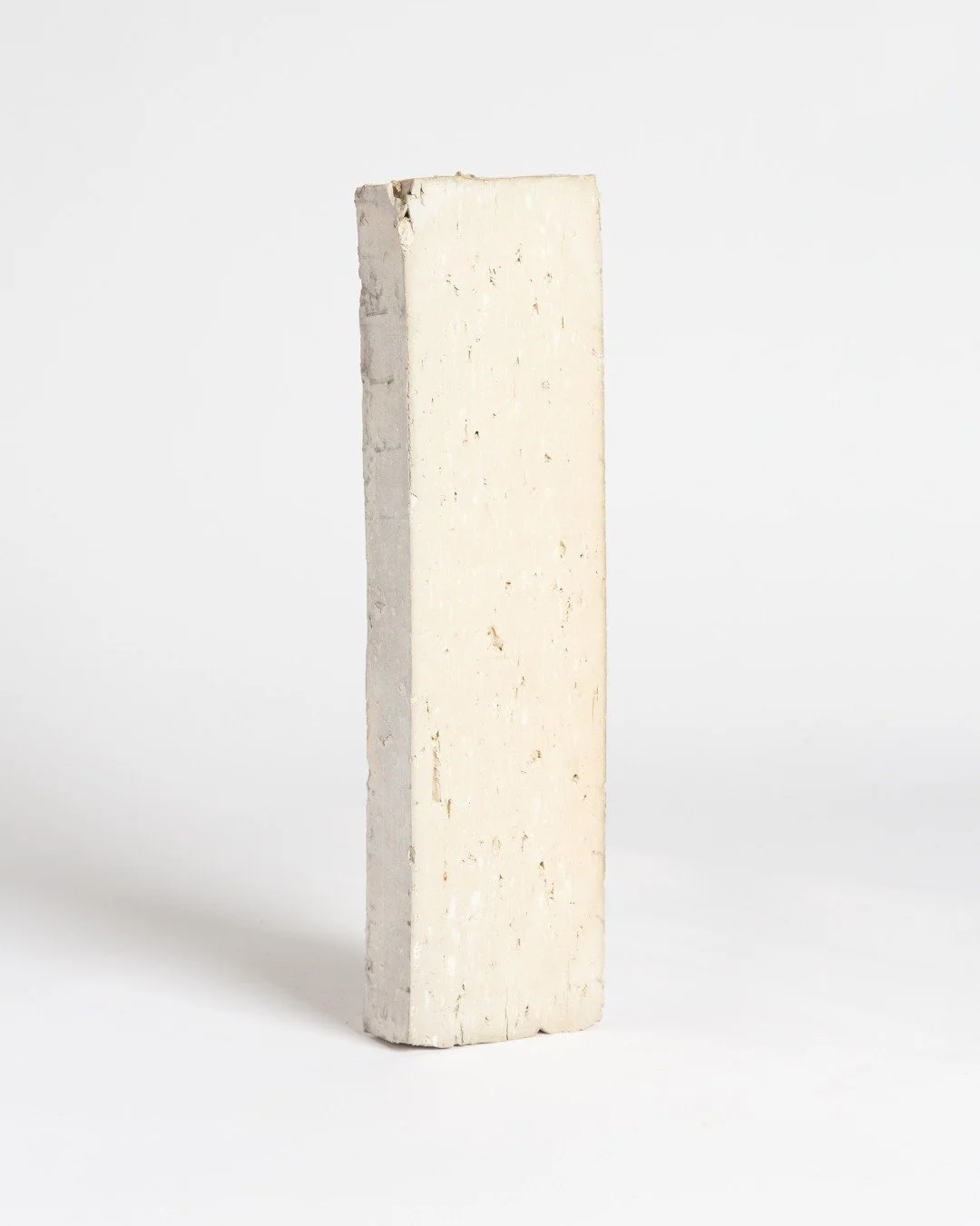 With its elegant 300 x 105 x 45mm measurements, our Mini Emperor brick is designed for high-impact, contemporary detailing.

The extruded format achieves a crisp, elongated profile that provides the unmistakable visual language of the full-format Kra