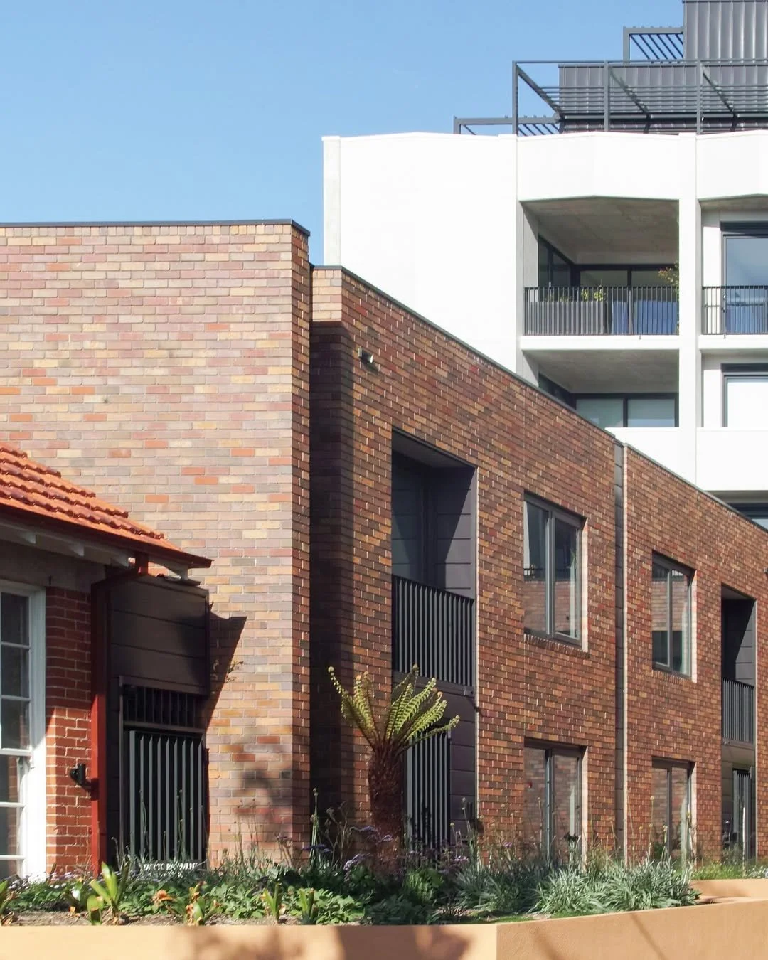 We are proud to see Lyons Place reach practical completion! As the tallest residential building in the Ballarat, this project by @figureheadconstruction and @hyggeproperty marks a major shift for regional living.

Designed by @chamberlainarchitects, 