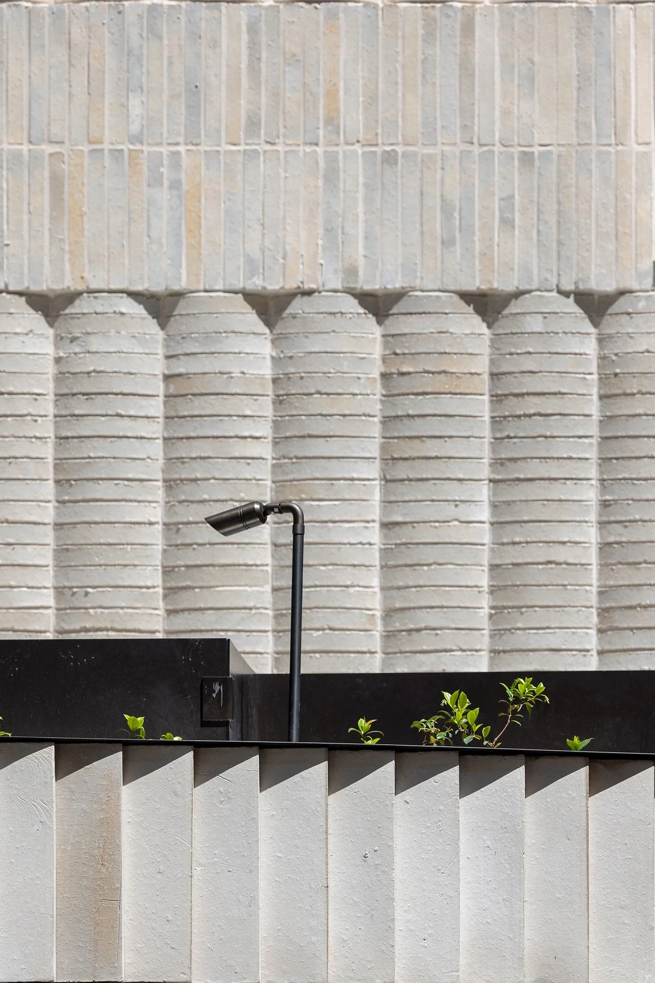It's all in the detail at Billyard Ave, Elizabeth Bay. 

For this extraordinary project, we worked with @aboutsjb to create a series of bespoke shapes that allow the facade to curve, flute and fully express itself. A stunning example of how custom ma