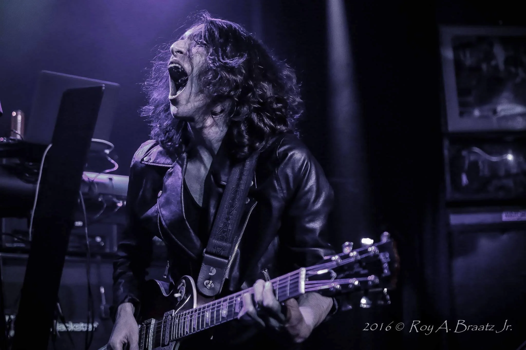 Danny Hechter Guitar (2).jpg