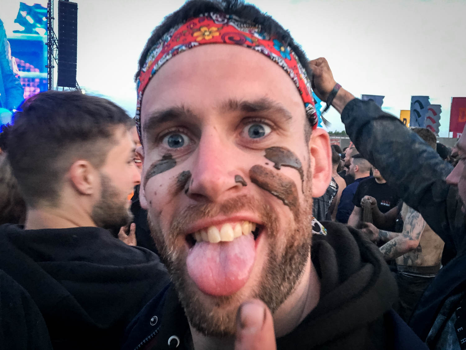  Fan going to war with during the Slipknot set 