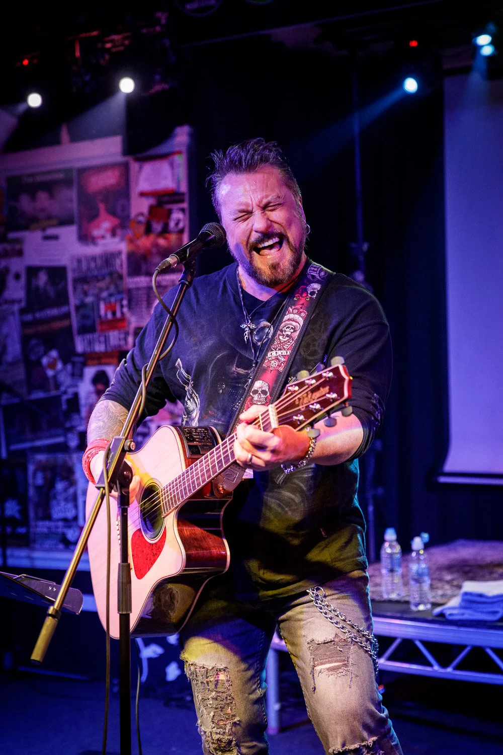 Tony Mitchell at the Waterloo Music Bar in Blackpool on December 11th 2019