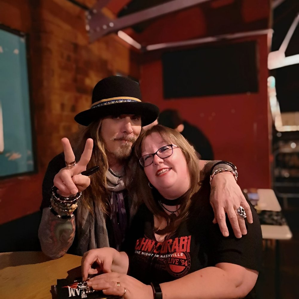 John Corabi, mosty known for his cameo in Motley Crue and The Dead Daisies has always got time for his fans. 