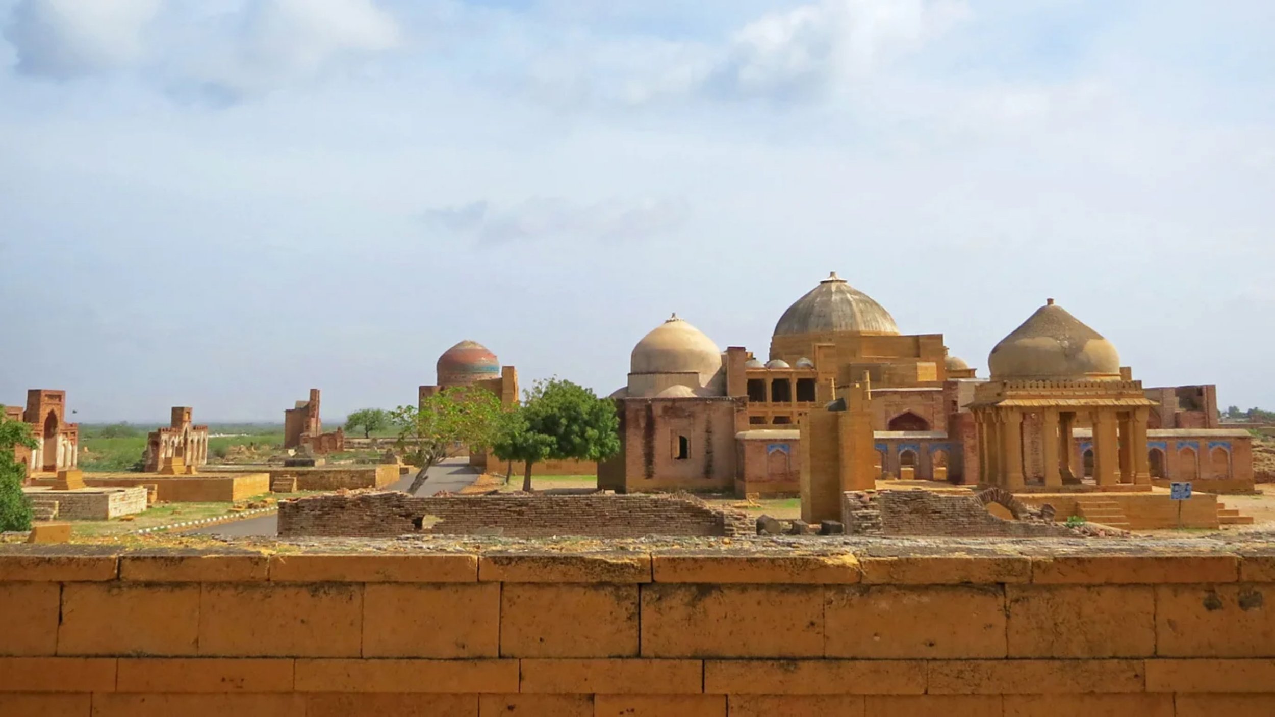 The Necropolis of Makli is a reference for the stone plinths as a datum to tie the master plan