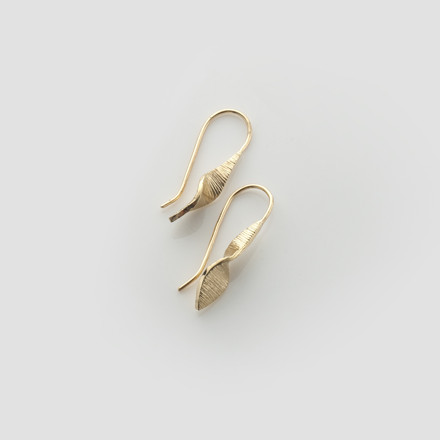 Martina Hamilton Bean Rí Small Drop Earrings 9ct Gold