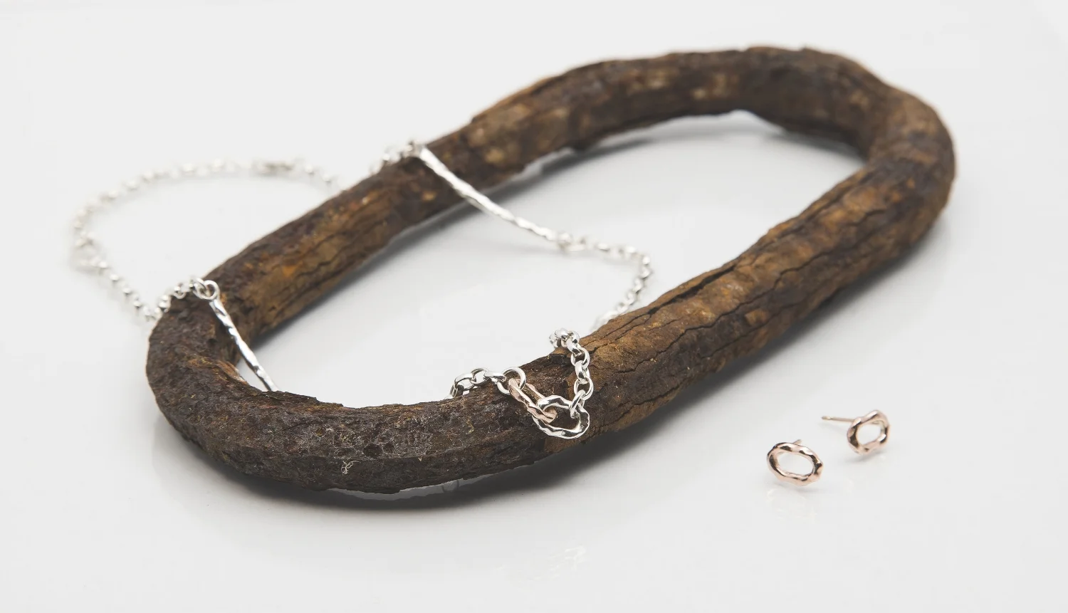 An iron coupling loop linked a draw horse to a plough. I found this one in the field at the back of my ancestral home on Dernish island on my first visit, It was another connection, another link in the chain for me. 