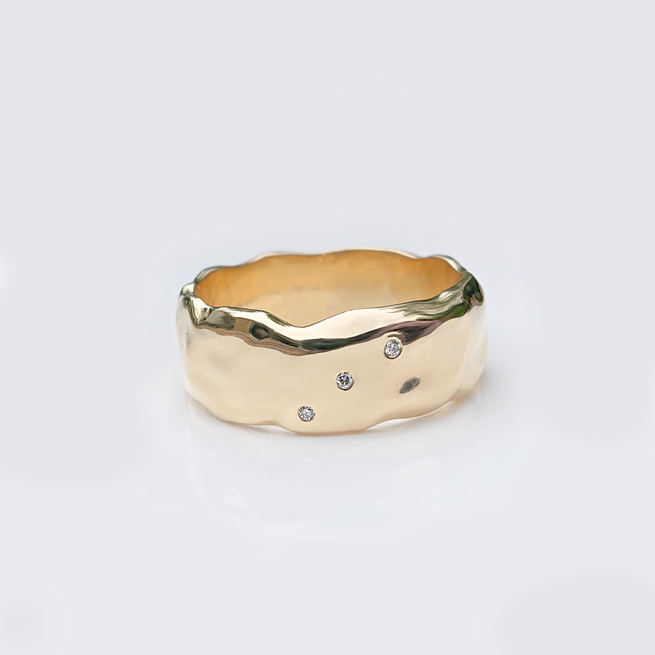 Yellow Gold Island Link Bad Ring Set with 3 Diamonds