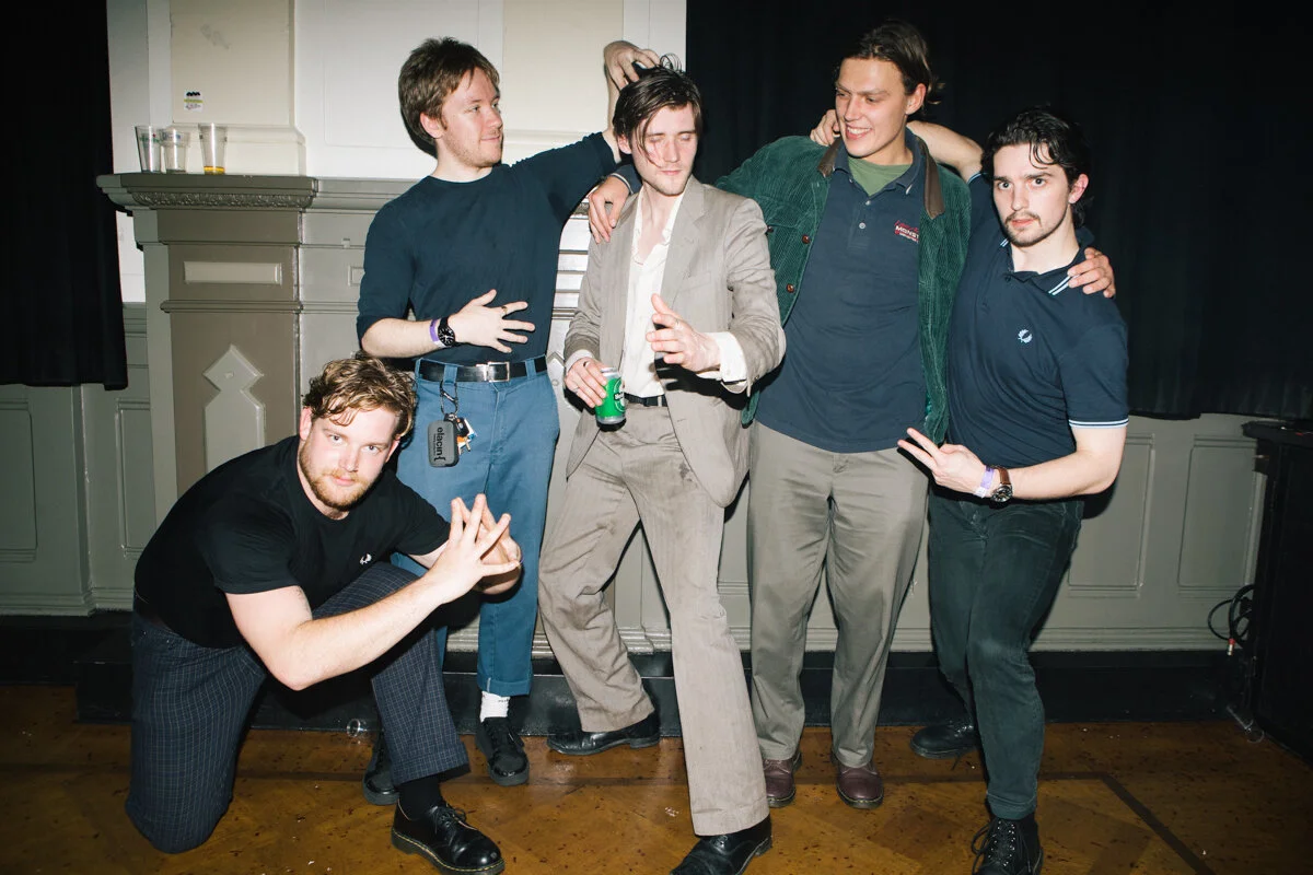 Do Nothing backstage Paradiso