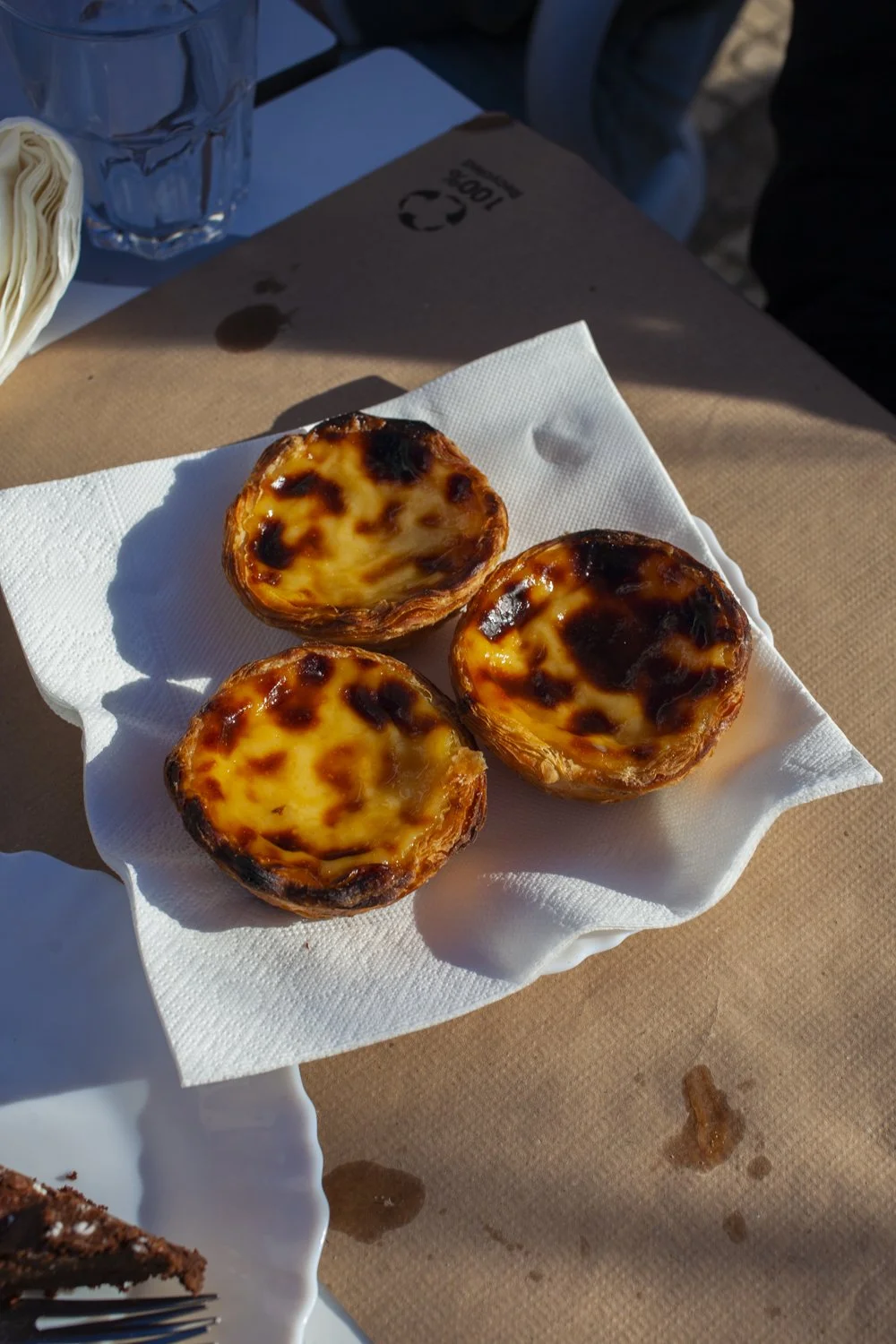 pastel de nata in portugal by bibian bingen