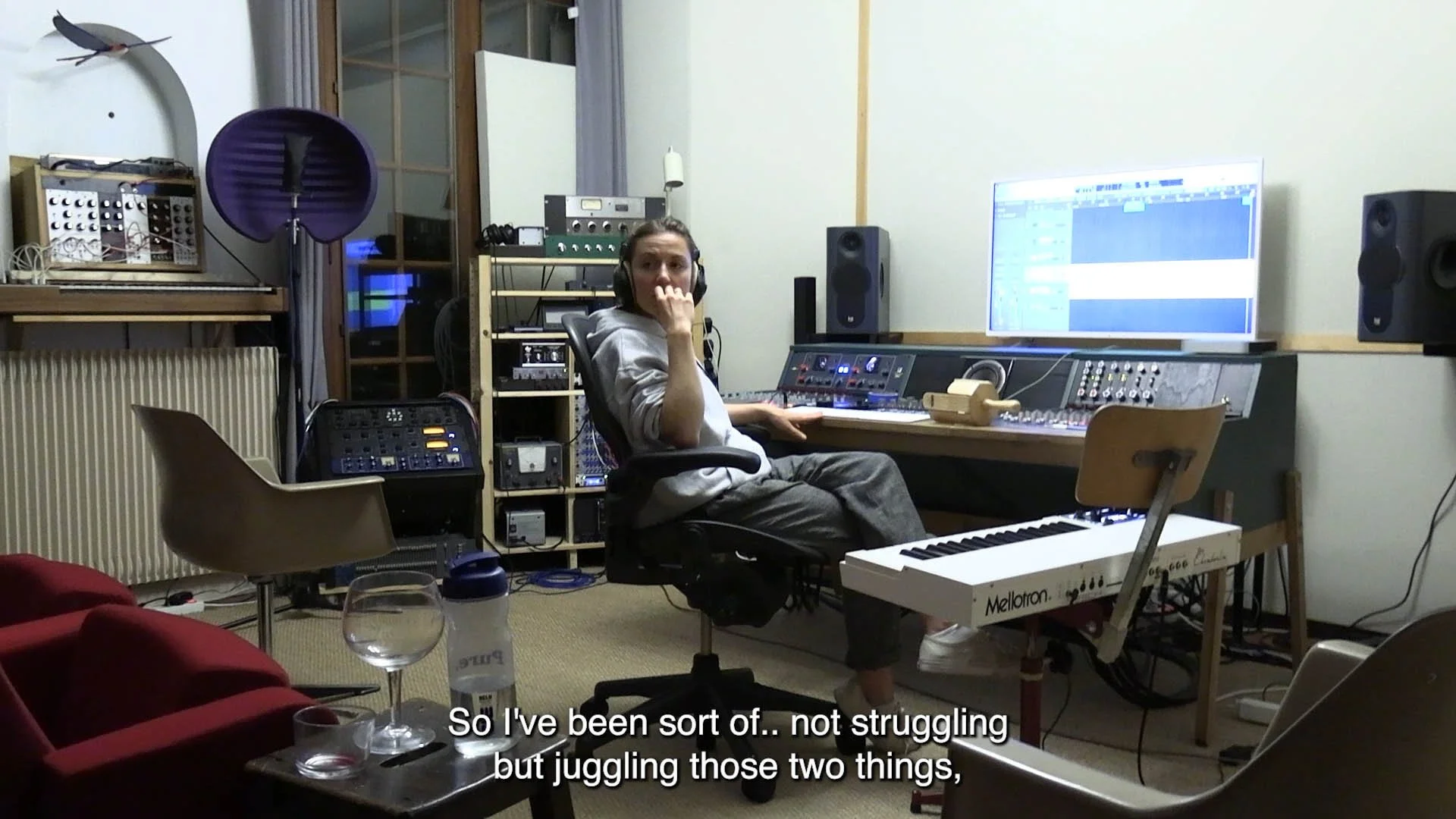 DEF workspace 24.00_12_32_09.Still015 kopie.jpg