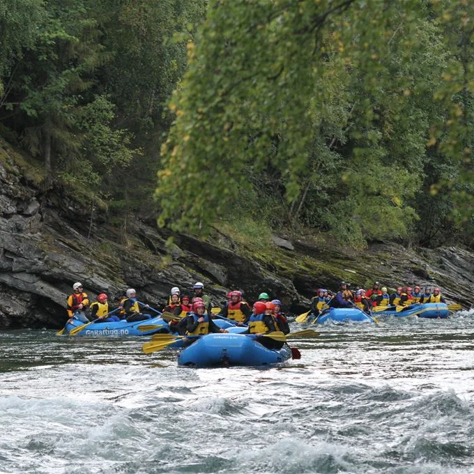 rafting.jpg