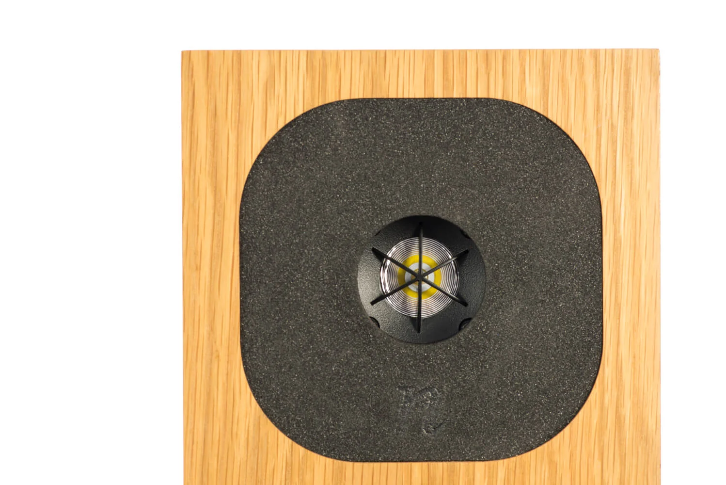 neat-acoustics-motive-speakers6871.jpg