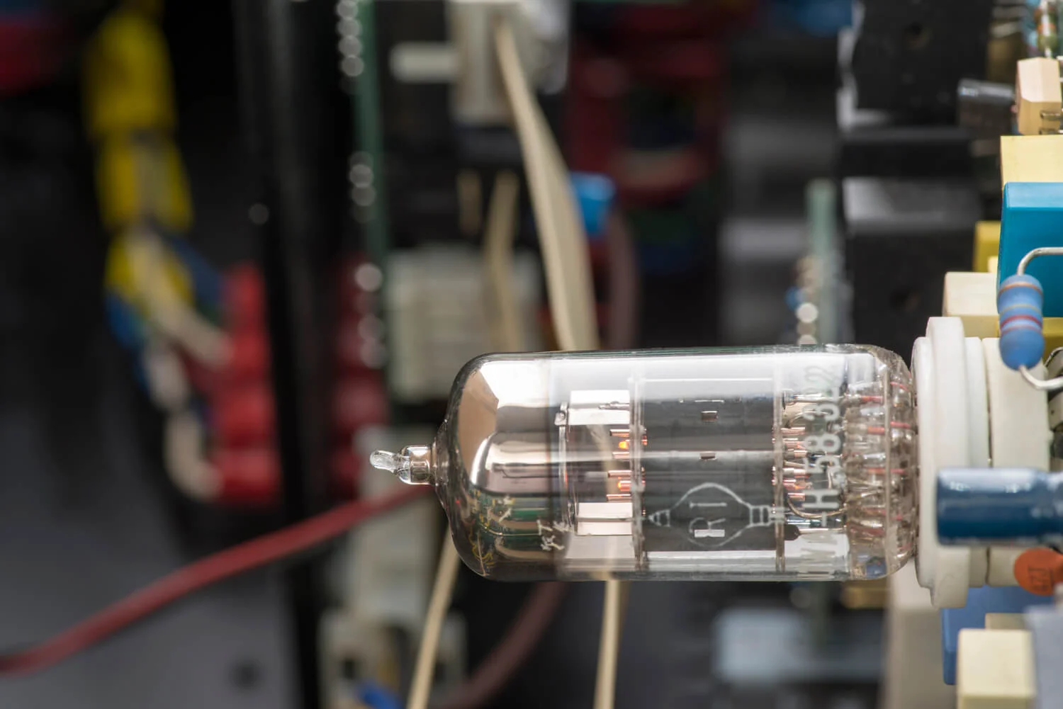 unison-research-dm150-power-amp7294.jpg