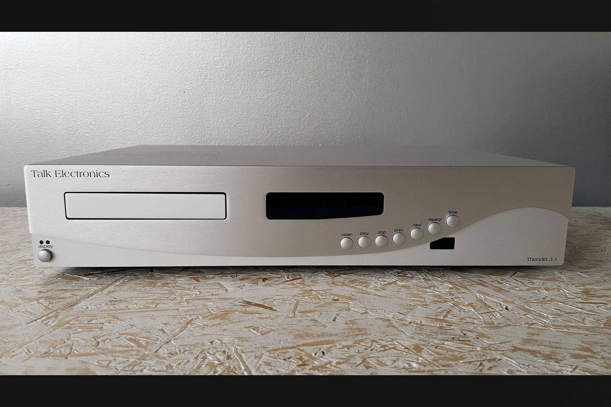 talk-electronics-thunder-cd-player-front.jpg