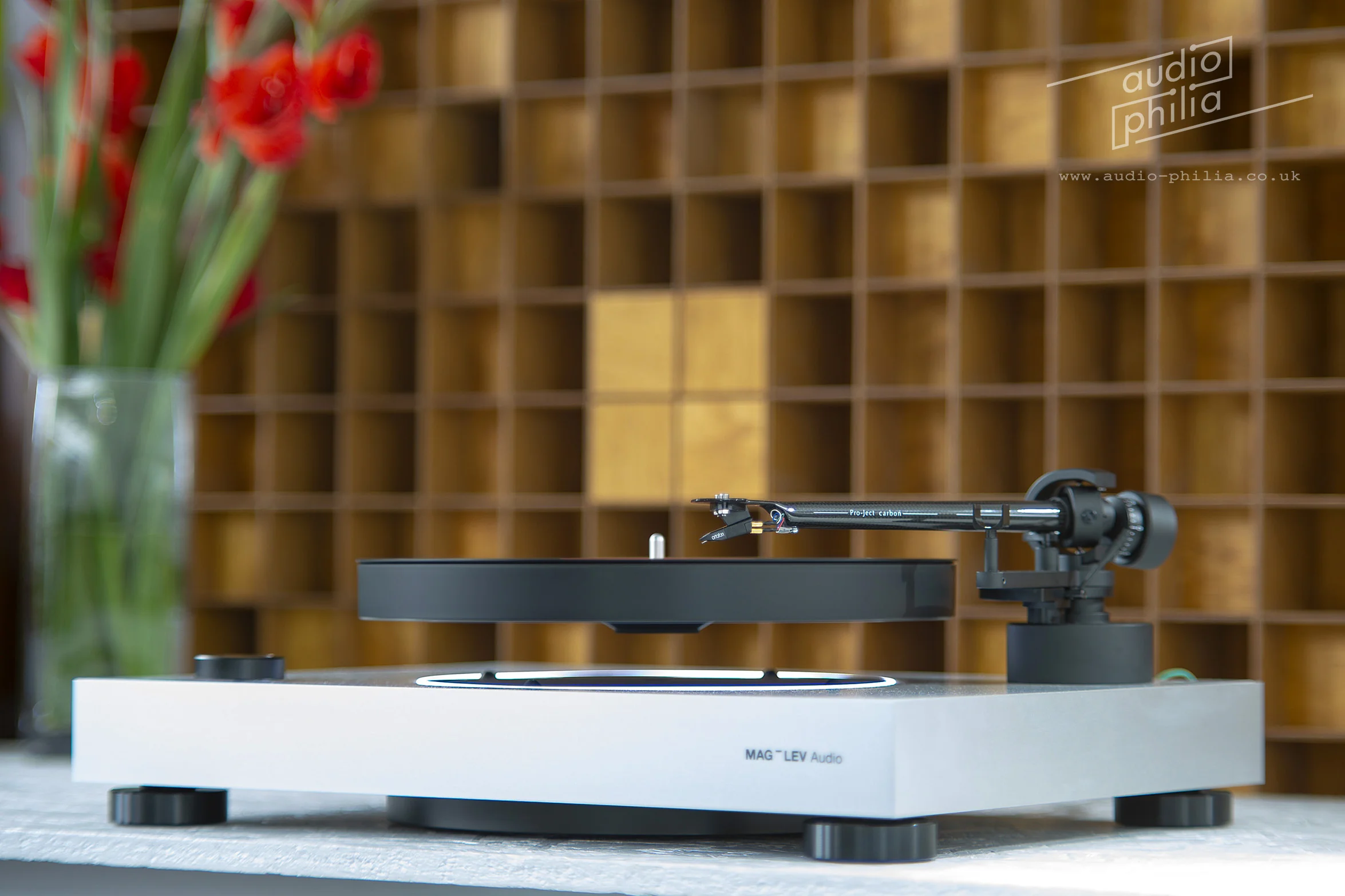 mag-lev-levitating-turntable-audio-philia-edinburgh-3.jpg