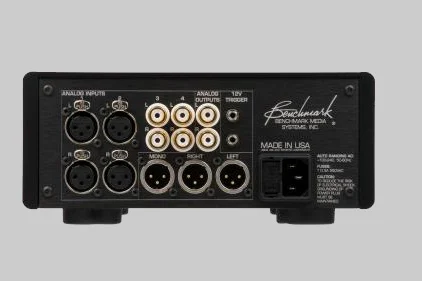 benchmark-hpa4-black-amplifier-rear.jpg