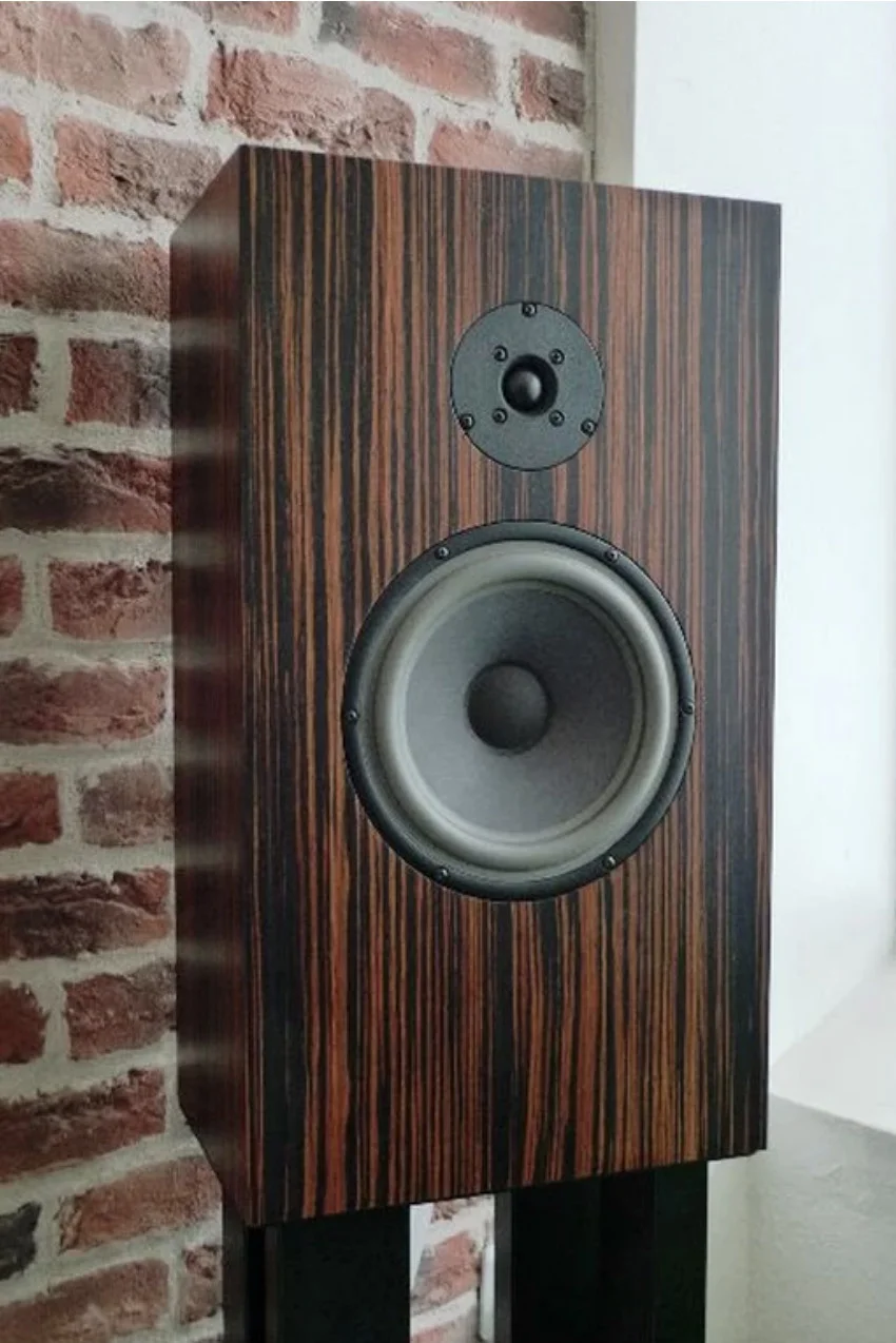 MACASSAR VENEER
