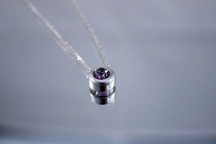 de_saint_eutrope_versailles_pendentif_or_amethyste.JPG