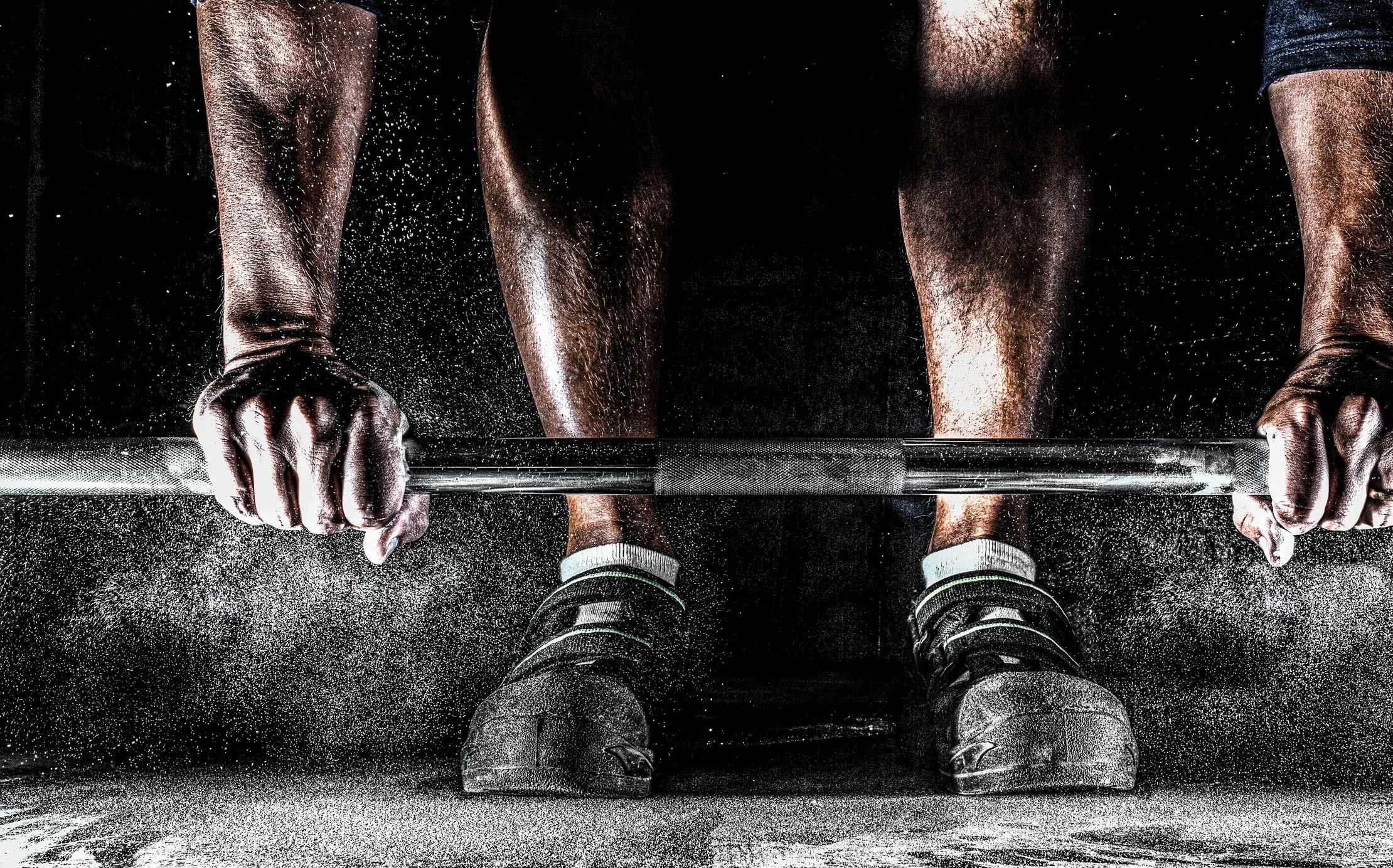 training-barbell-muscles-hands-39613.jpg