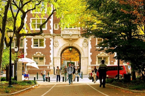 Much of the Education Department's budget is allocated to student loans and grants. Without a smoothly functioning information system, though, the department can't function. (Wikimedia)