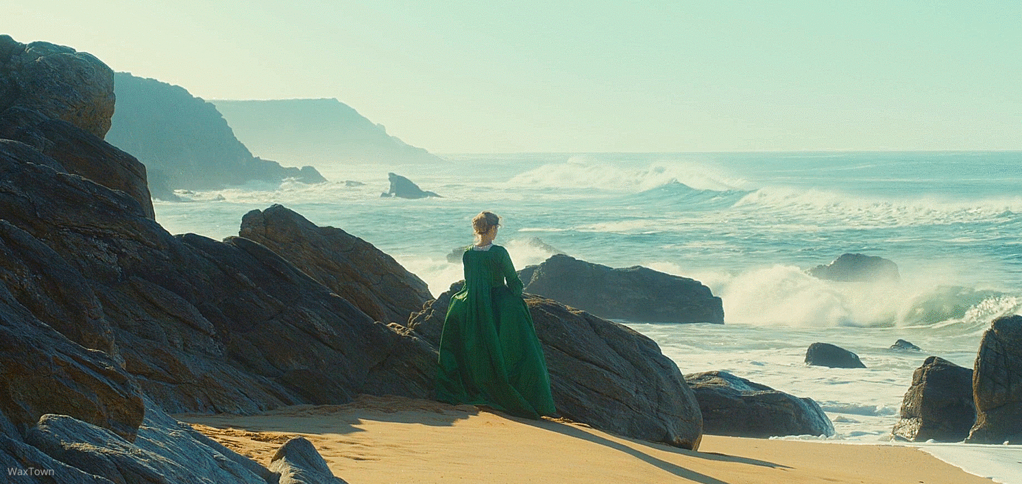 Animated gif from Portait of a Lady on Fire with Héloïse facing the sea.