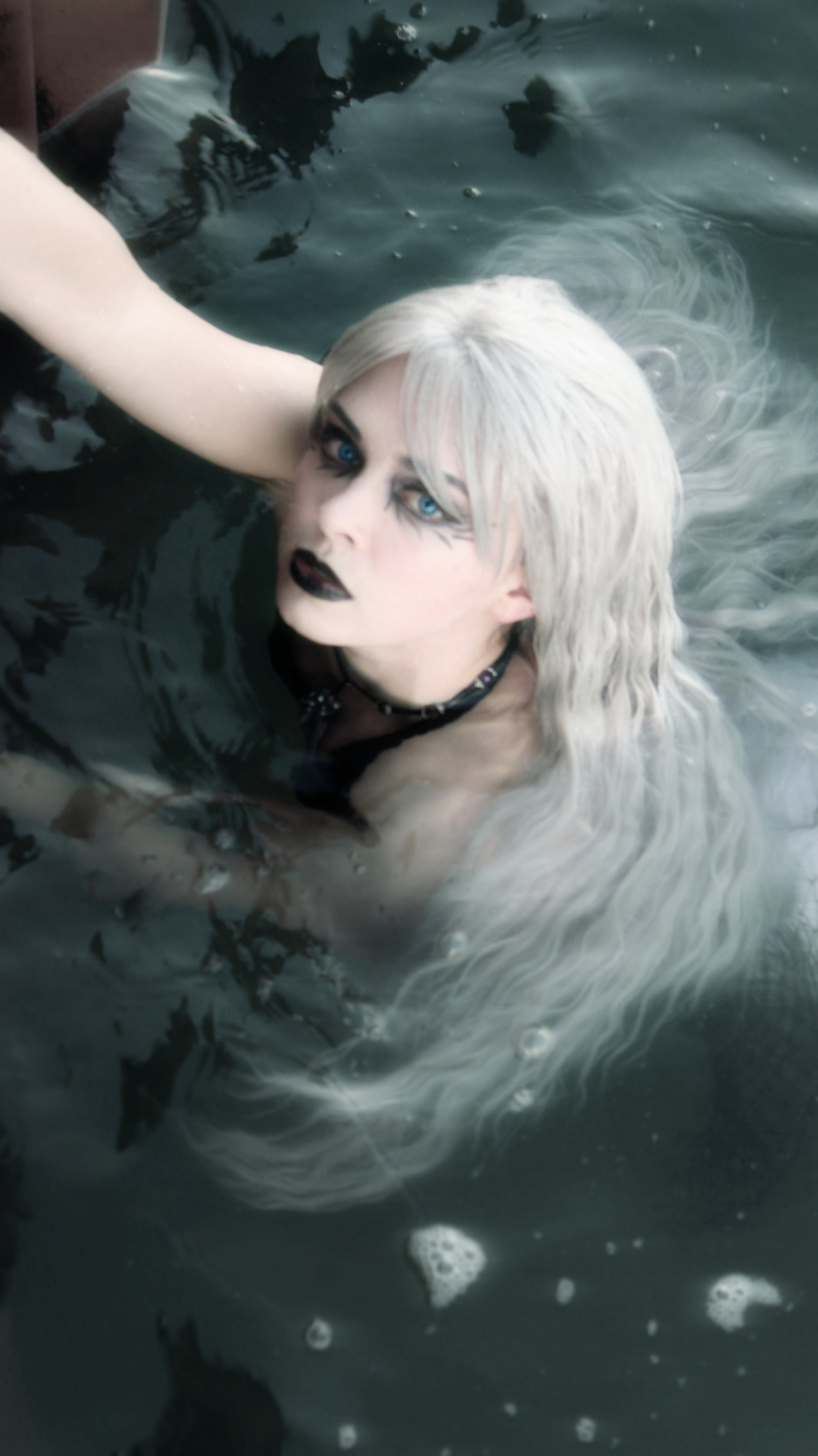 Phantom-sinking-mermaid-siren-in-the-water-goth-GHOST.jpg