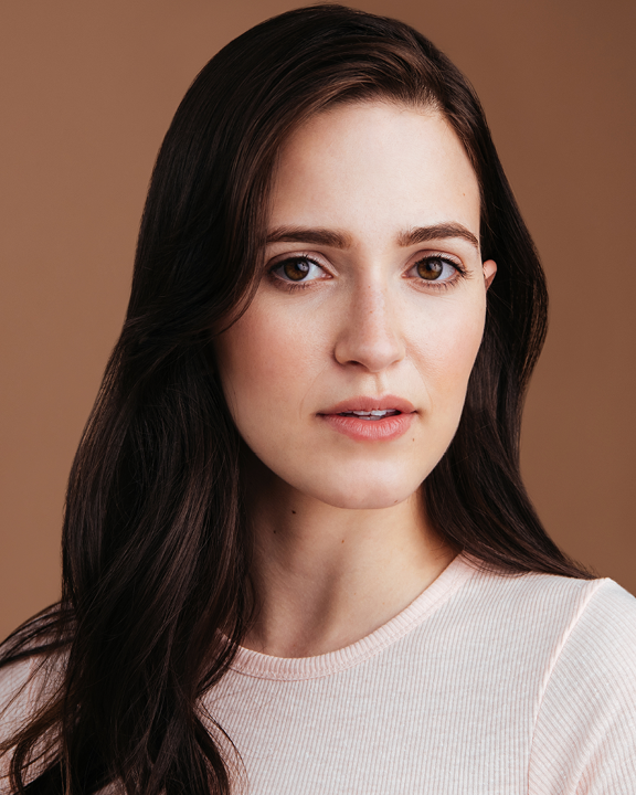 Rachel+Deutsch+Headshot+Dramatic+.png