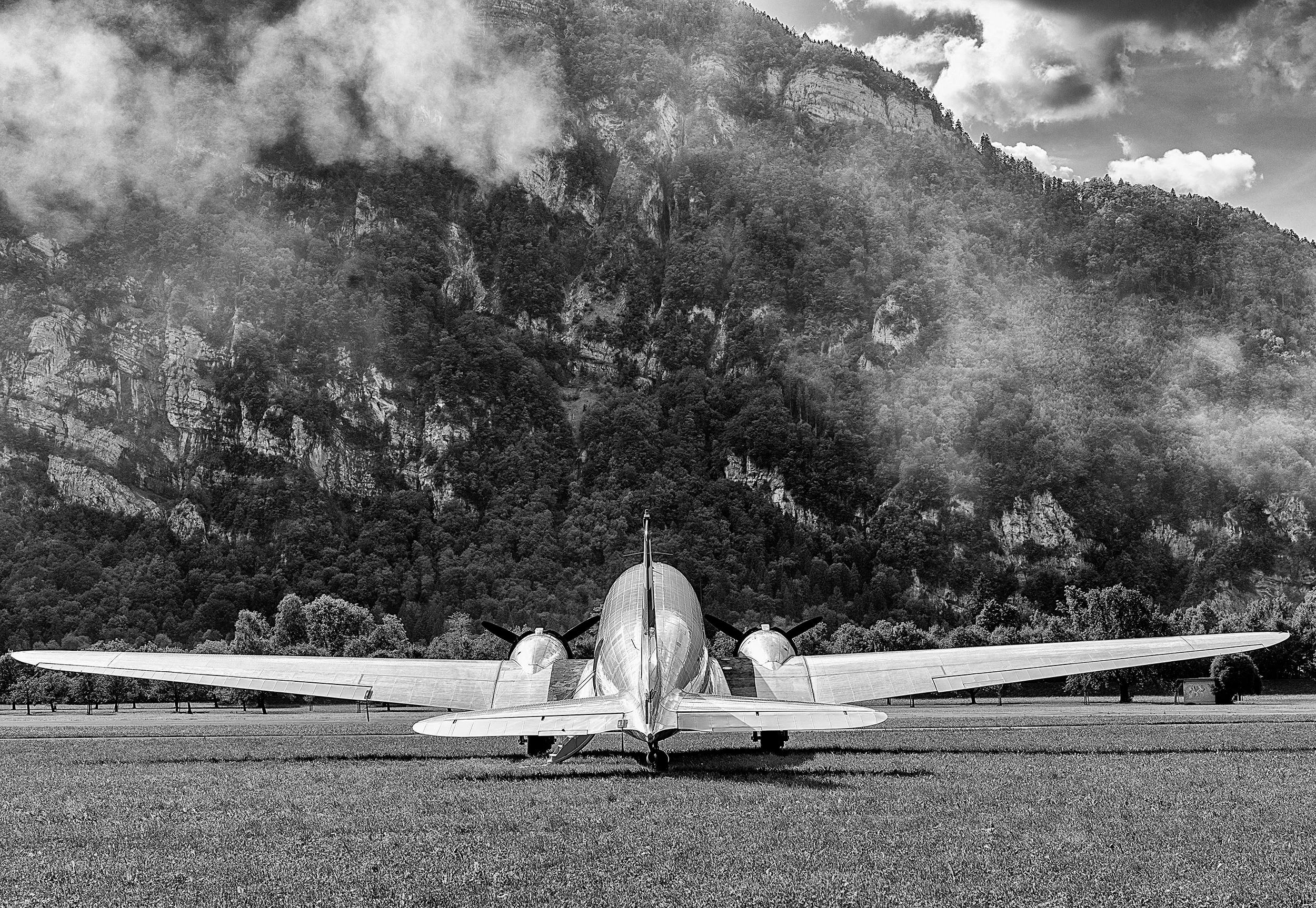 A0002829-bw.jpg
